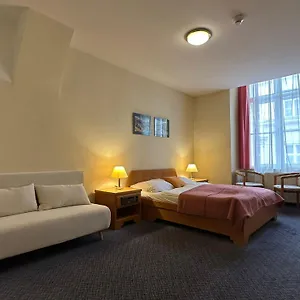 Very Central Apartments, 5 Min To City Center, No Reception Austria